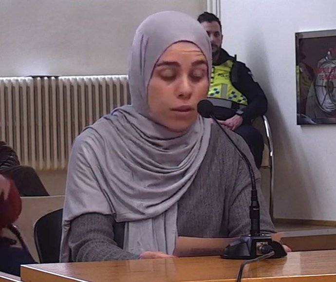 Blanca Cortés, durante su intervención en el pleno del Ayuntamiento de Logroño
