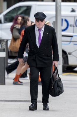 El excomisario José Manuel Villarejo a su llegada a la Audiencia Nacional, a 3 de marzo de 2026, en Madrid (España). Villarejo y dos periodistas se sientan desde ayer, 2 de marzo, en el banquillo de los acusados por el denominado 'caso Dina'.