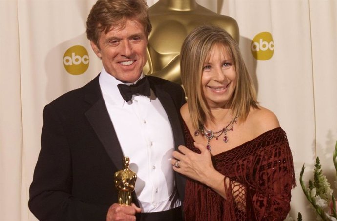 Barbra Streisand, en conversaciones para actuar en la gala de los Oscar como homenaje a Robert Redford