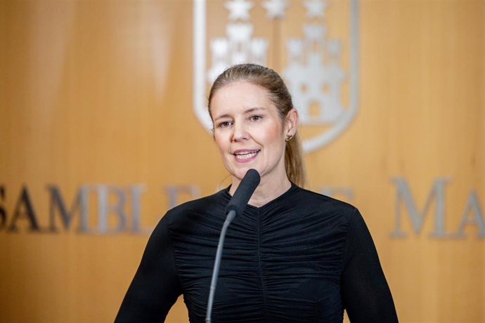 Archivo - La consejera de Familia, Juventud y Asuntos Sociales de la Comunidad de Madrid, Ana Dávila-Ponce de León, interviene durante el debate de los Presupuestos de 2026, en la Asamblea de Madrid, a 18 de diciembre de 2025, en Madrid (España). La Asamb