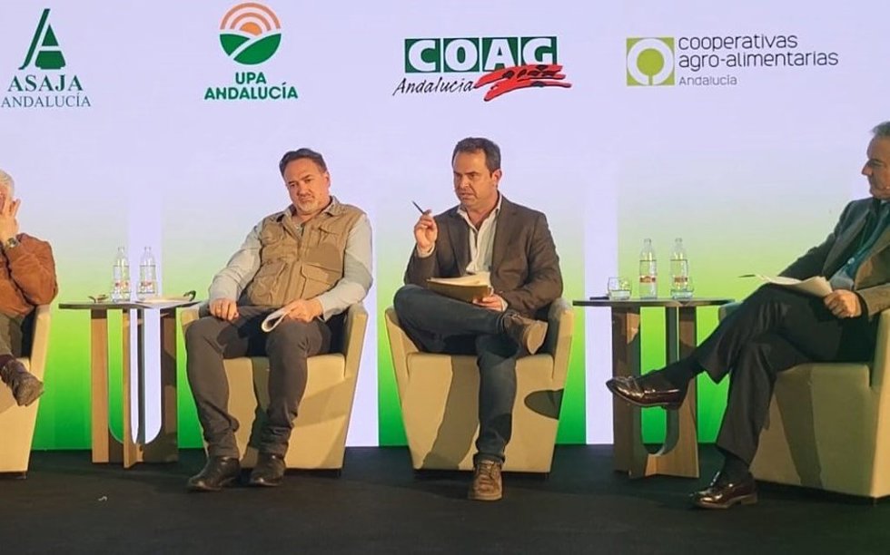 El secretario general de COAG-A, Juan Luis Ávila, en el 18 Symposium de Sanidad Vegetal en Sevilla.