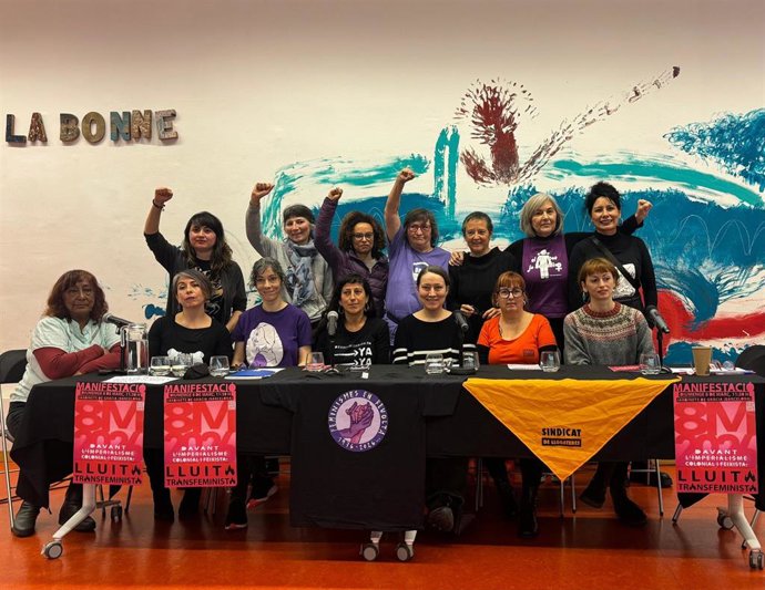 Las representantes de las entidades de Assemblea 8M en la rueda de prensa de este jueves en La Bonne