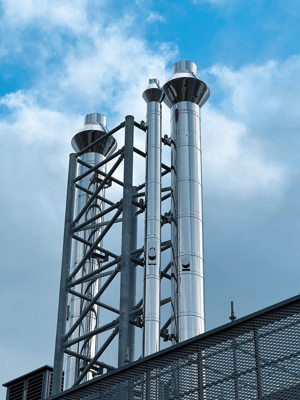 Acerinox y Jeremias lanzan la primera línea de chimeneas de bajas emisiones del mundo.
