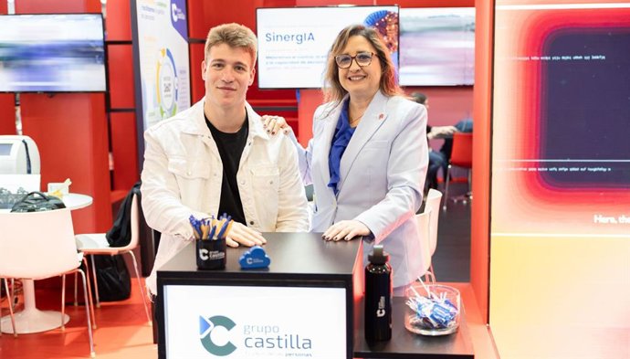 Iker Hernández AI&Innovation y Marisa Muñoz directora Tecnología