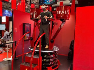 Simulador de la empresa española VR Black en el pabellón de España del MWC.