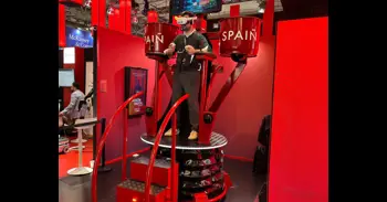 Robots con IA, simuladores e innovaciones en dispositivos con pantalla: así son las curiosidades que deja MWC 2026