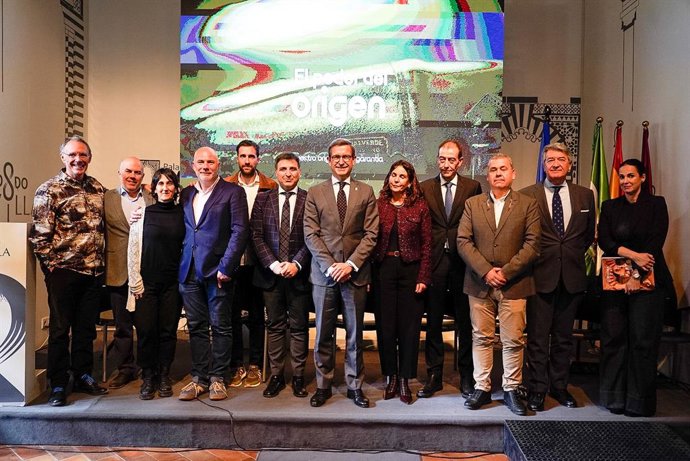 El consejero de Industria, Energía y Minas, Jorge Paradela, en la presentación de la campaña 'El poder del origen'.