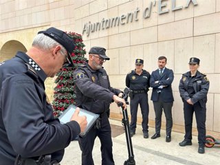 El Ayuntamiento y la Policía Local incorporan nuevos velocímetros para controlar la velocidad de patinetes
