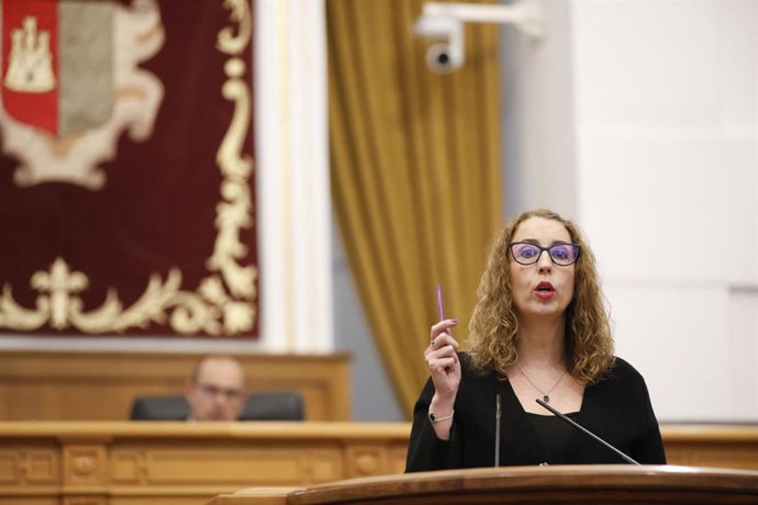 - La Consejera De Igualdad, Sara Simón, Interviene En El Pleno De Las Cortes De Castilla-La Mancha.