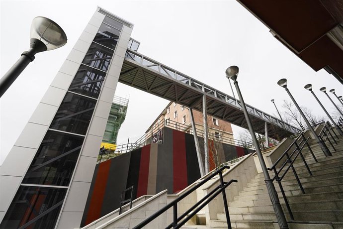 Nuevo ascensor municipal en Bolueta, en Bilbao