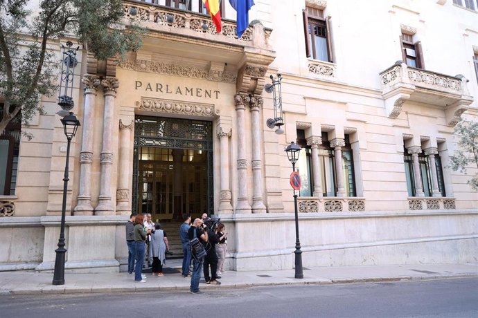 Archivo - Fachada del Parlament Balear.