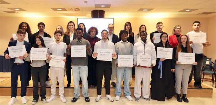 Participantes en el Proyecto Pértiga 2025.