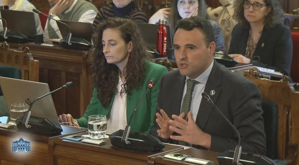 El consejero de Hacienda, Guillermo Peláez, durante su comparecencia este jueves en la Junta General.