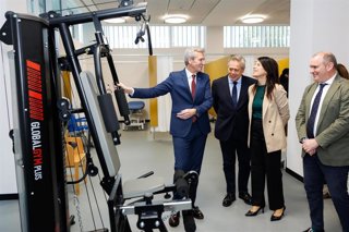 El Presidente De La Xunta, Alfonso Rueda, Y Los Conselleiros María Martínez Allegue Y Antonio Gómez Caamaño, En La Inauguración Del CIS Olimpia Valencia De Vigo.