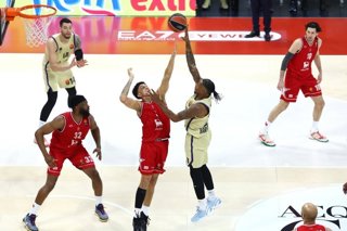 EA7 Emporio Armani Milan - Barça