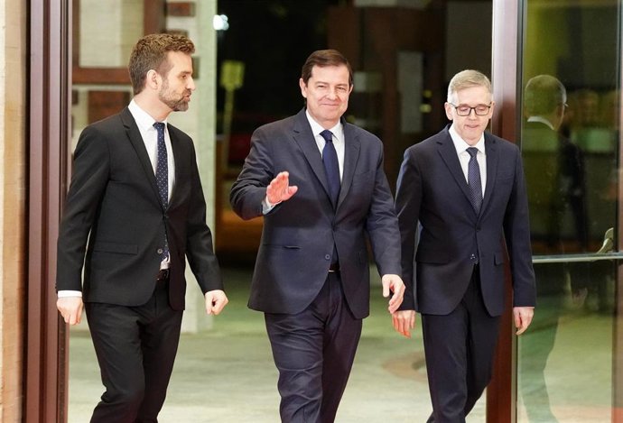 Mañueco llega al debate del jueves 5 de marzo