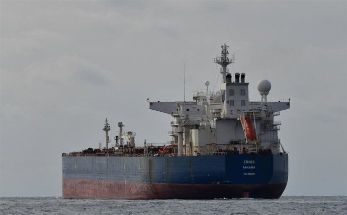 Archivo - El buque CRIUS, antes de recibir una carga de petróleo, a 5 de marzo de 2023, en Ceuta (España). 