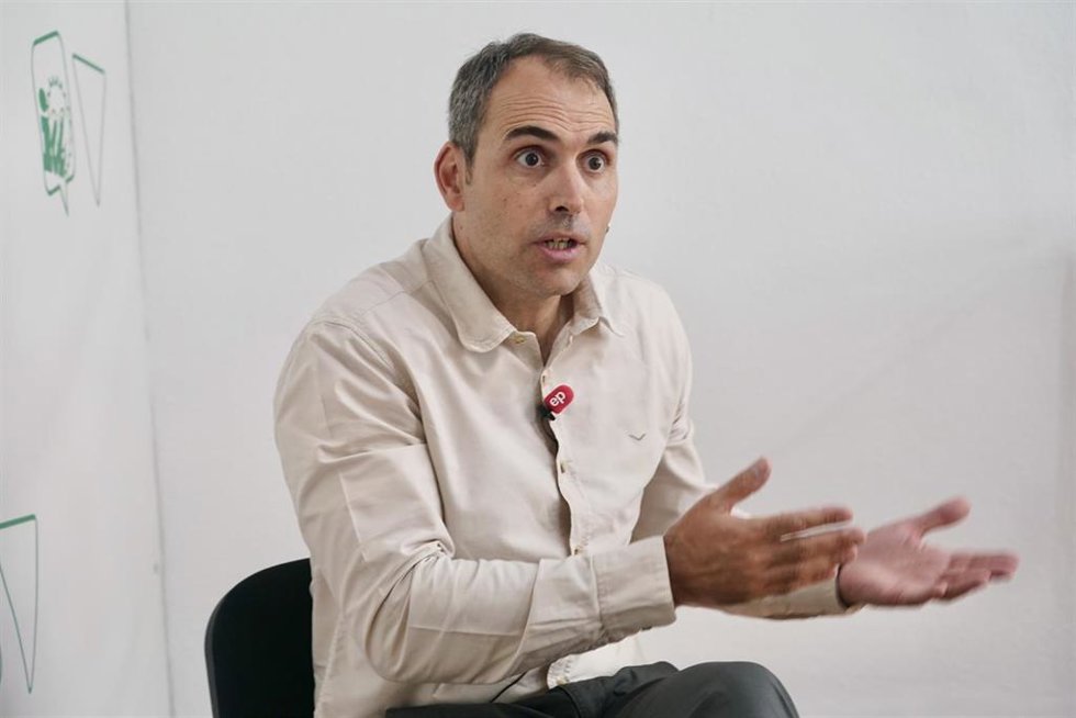 Archivo - El coordinador de IU Andalucía y diputado de Sumar en el Congreso, Toni Valero en una imagen de archivo.