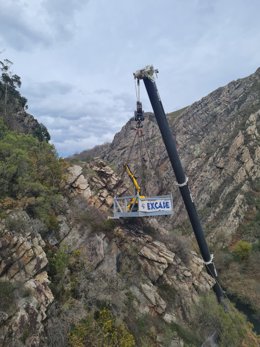 Trabajos de estabilización de la ladera en la AS-15, el corredor del Narcea, a la altura del kilómetro 21.