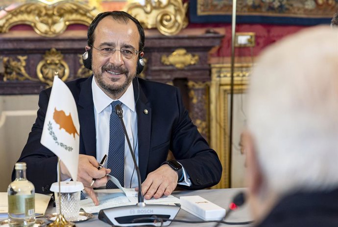 27 de fevereiro de 2026, Roma, Roma, Itália: 27/02/2026, Roma - O presidente Sergio Mattarella durante conversas com Nikos Christodoulides, presidente da República de Chipre,