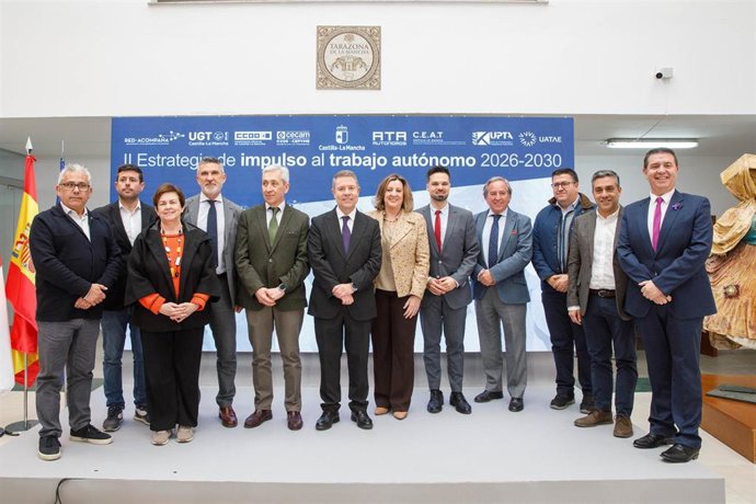 Gobierno de C-LM y agentes sociales sellan una estrategia de 100 millones para fortalecer el trabajo autónomo hasta 2030.