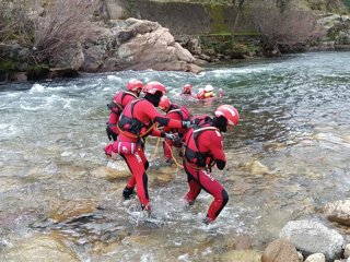 Curso de preparación de bomberos ante emergencias en riadas e inundaciones