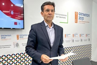 El viceportavoz del PSOE en el Ayuntamiento de Granada Paco Cuenca