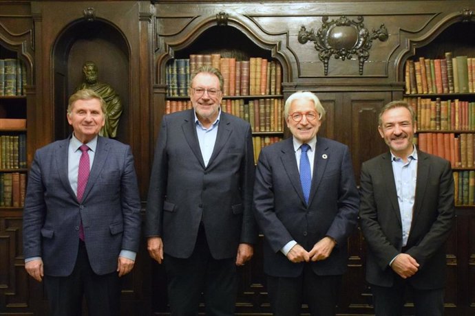 Momento de la firma del acuerdo