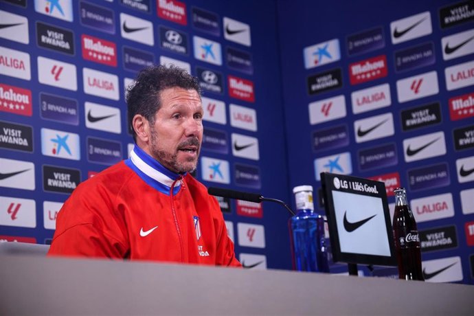 El entrenador del Atlético de Madrid, Diego Pablo Simeone, atiende a la prensa.