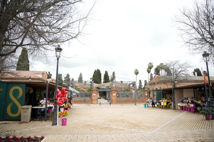 Reapertura del Cementerio de San Fernando de Sevilla tras los daños del temporal