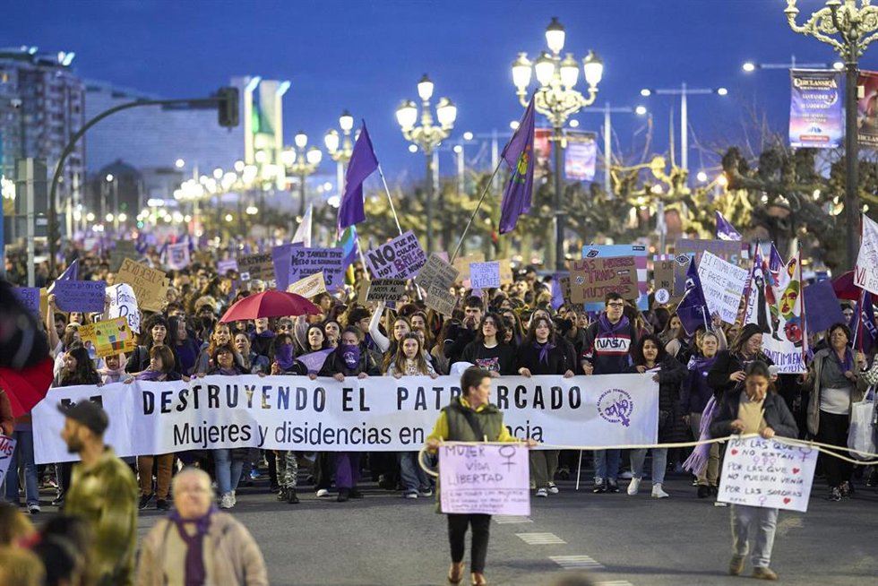 Archivo - Imagen de archivo de una manifestación del 8M