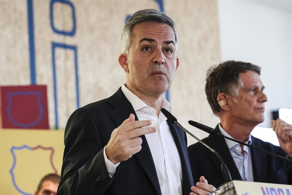 Archivo - El candidato a la presidencia del FC Barcelona Victor Font junto al miembro de 'Nosaltres' Jaume Guardiola