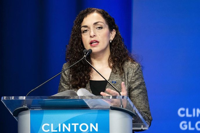 Archivo - September 25, 2025, New York City, New York, USA: VJOSA OSMANI, President, Republic of Kosovo, speaking at the Clinton Global Initiative Conference in New York City, N.Y.