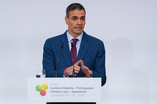 Comparecencia ante los medios del presidente del Gobierno, Pedro Sánchez, tras presidir junto a su homólogo portugués, Luis Montenegro,la ceremonia de firma de acuerdos de la XXXVI Cumbre hispano-portuguesa, en el Aula Magna de la Universidad Internaciona