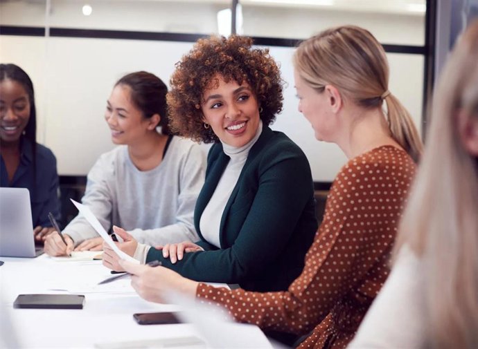 El sector de viajes y turismo genera el 9,3% de empleo femenino a nivel mundial, según WTTC.