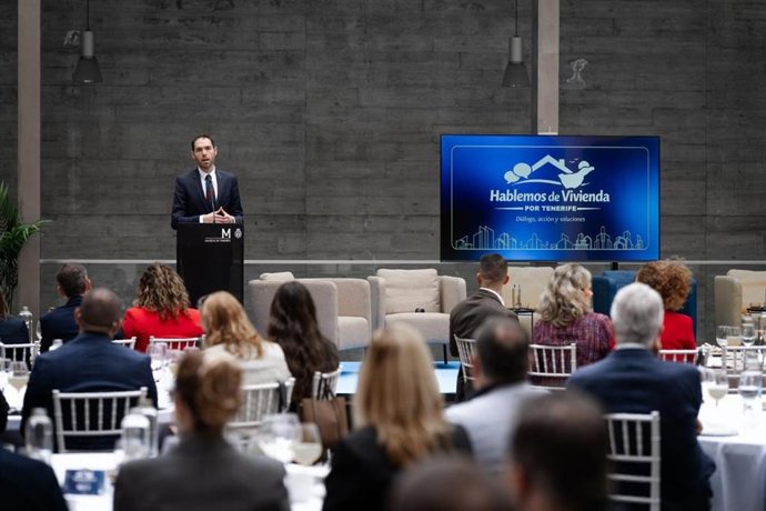 Sayas (PP) urge a decisiones "realistas" en vivienda frente a las medidas "sectarias e intervencionistas" del PSOE