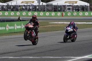 Manu González e Izan Guevara en el Gran Premio de Tailandia