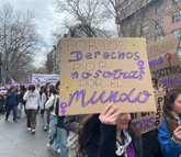 Foto: Estudiantes antifascistas se manifiestan por toda España por el 8M: "Este sistema solo genera guerras y genocidios"