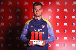 El jugador del Atlético de Madrid Alexander Sorloth, elegido 'Jugador Cinco Estrellas de febrero'