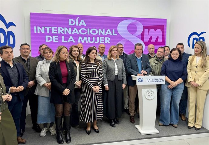 Acto en la sede del PP de Huelva con motivo del Día Internacional de la Mujer.