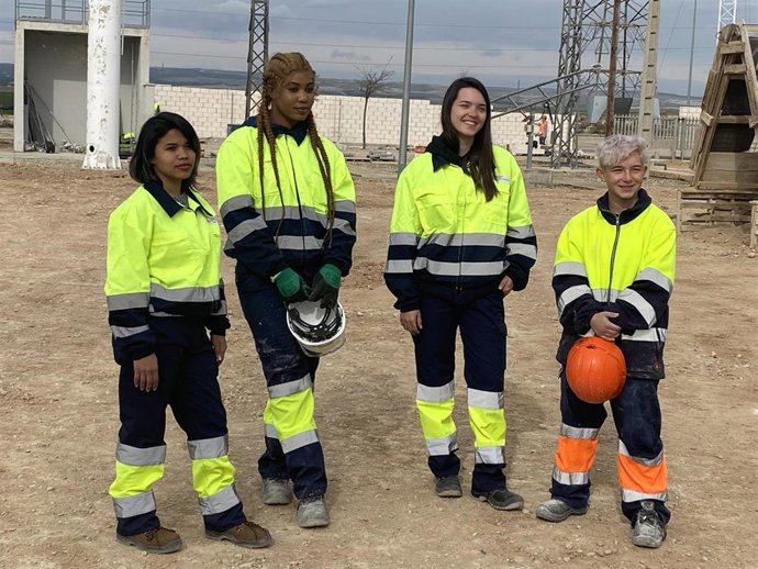 La construcción suma ya más de 166.000 mujeres
