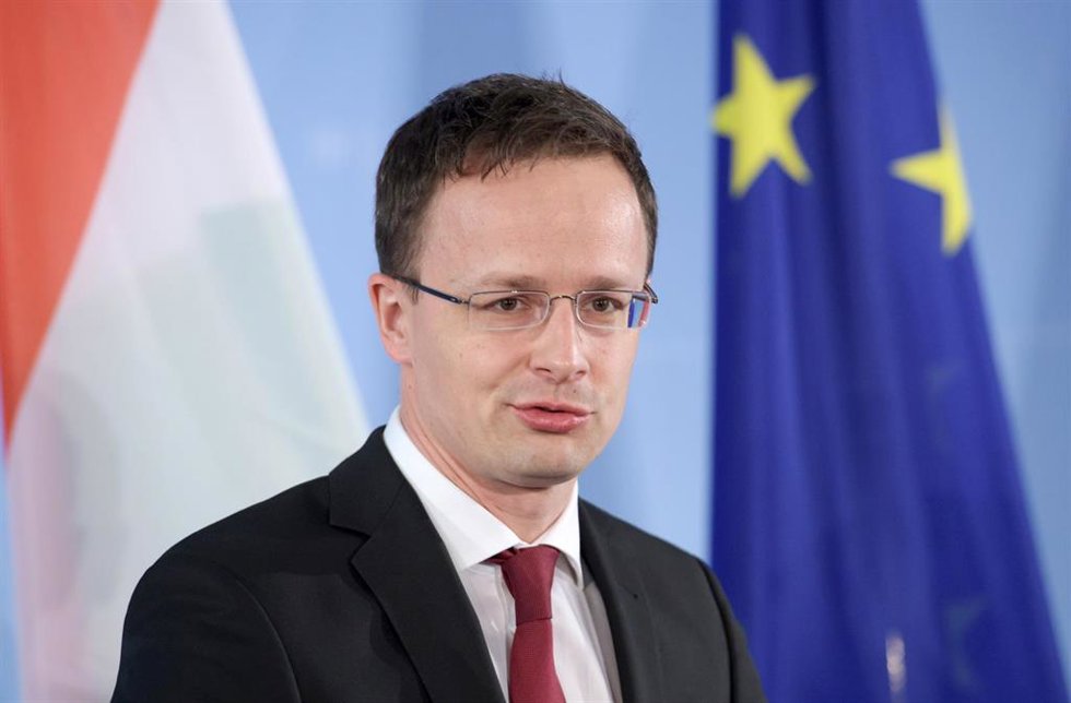 Archivo - El ministro de Exteriores húngaro, Peter Szijjarto 