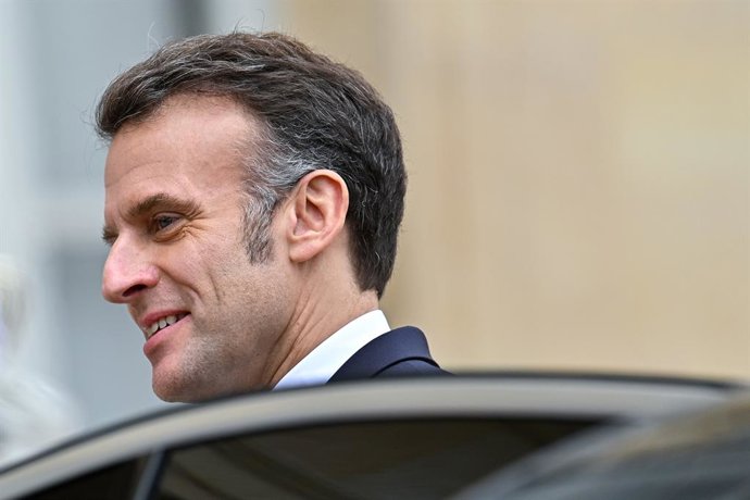 February 27, 2026, Paris, Ile-De-France (Region, France: The President of the Republic, Emmanuel Macron, welcomed the Prime Minister of the Republic of Slovenia, Robert Golob, to the ÉlysĂe Palace on 27 February 2026.