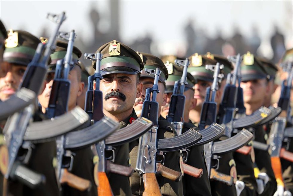 Archivo - Imagen de archivo de militares iraquíes