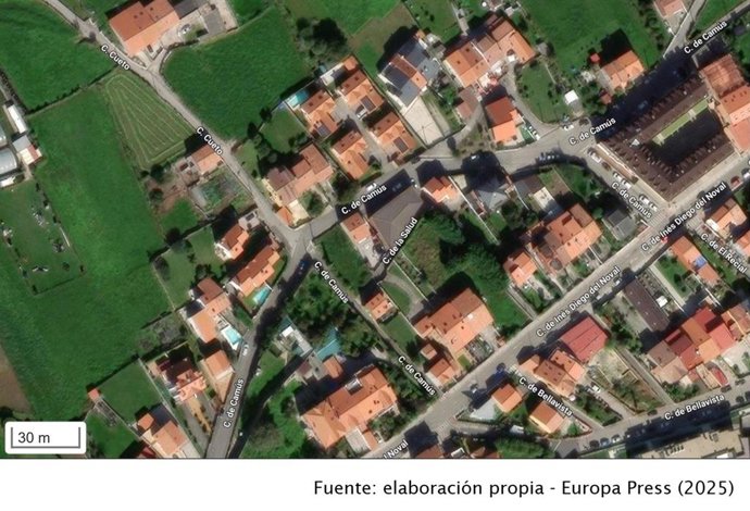 Se desploma parte del tejado del consultorio de Cueto y la Asociación de Vecinos pedirá ayuda a Ayuntamiento y Gobierno