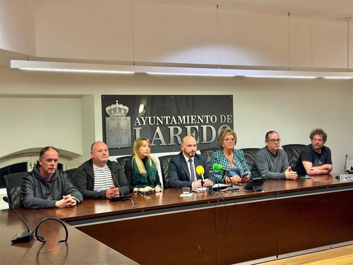 La concejala de Hacemos Laredo abandona el equipo de Gobierno y el Pleno rechaza el condicionado para el paseo marítimo