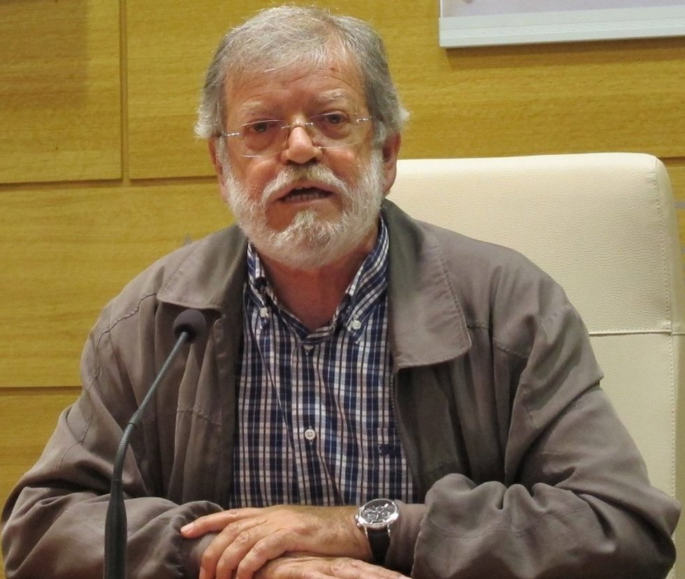 Archivo - El expresidente de la Junta de Extremadura Juan Carlos Rodríguez Ibarra en una imagen de archivo
