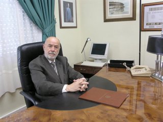 El exrector de la Universidad de Almería (UAL), Pedro Roque Molina García, ha fallecido a los 81 años de edad.