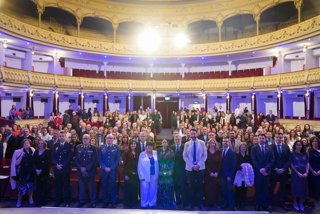 El Colegio Oficial de Enfermería de Almería conmemora San Juan de Dios en un acto en el Teatro Cervantes.