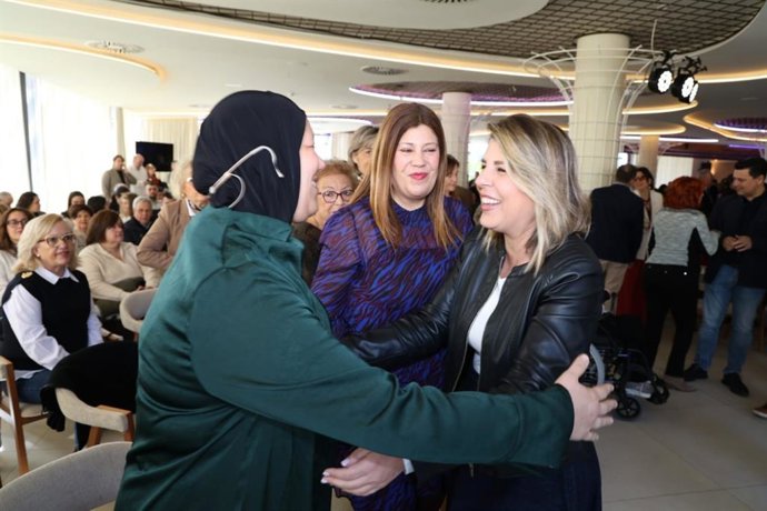 La alcaldesa de Cartagena y presidenta del Partido Popular en el municipio, Noelia Arroyo, ha celebrado el Día de la Mujer participando en el acto regional del PP